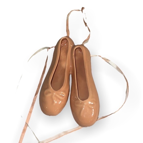 Ceramic Ballet Slippers Camel Wall Decor - Picture 1 of 10